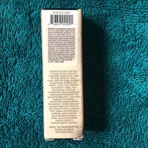 Fenty Beauty Makeup - Long wear foundation Fenty Beauty Makeup - Long wear foundation